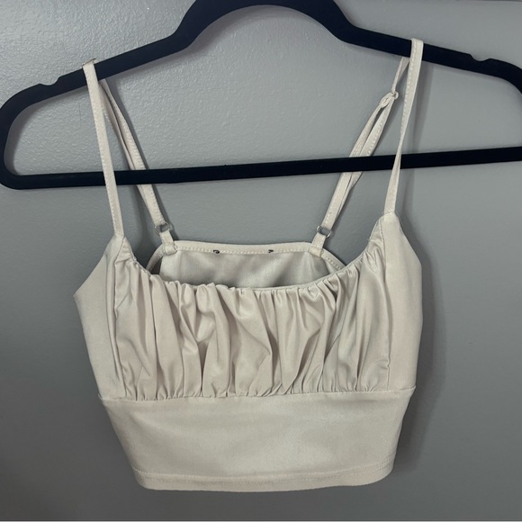 white ruffle top - Picture 4 of 5